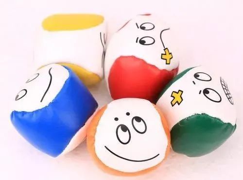 九游娱乐亲子游戏趣味游戏齐上阵宅在家里乐趣多！ title=