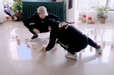 九游娱乐亲子游戏抖音上超火爆的亲子游戏玩到停不下来居家必备！ title=