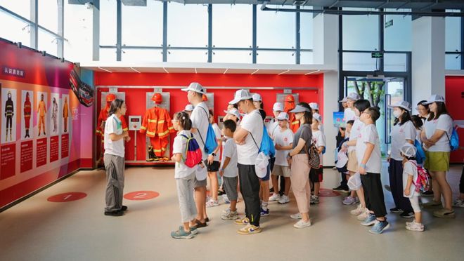 廉洁家庭建设丨“树廉洁家风·建清廉蓉城”2024年成都市亲子趣味运九游娱乐动会圆满举行(图4)