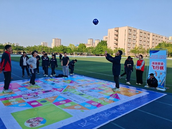 剧情沉浸+实景九游娱乐平台体验江津创新校园普法形式 title=