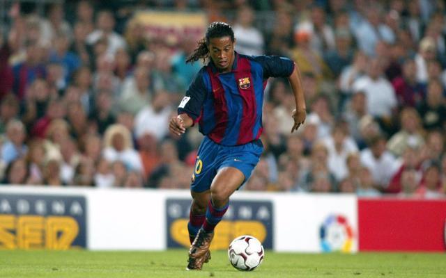 定位球战术中中场扮演什么角色?(图11)